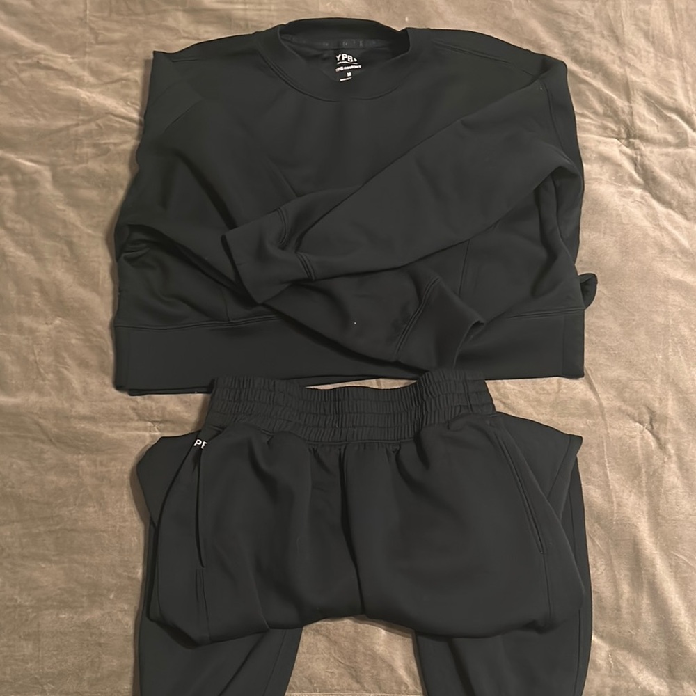 Abercrombie Hunter Green Cropped set
